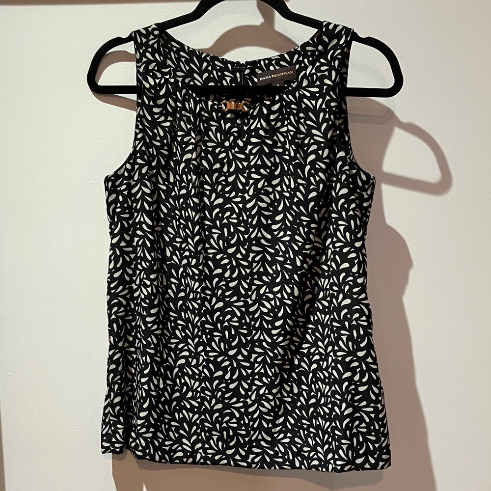EUC Dana Buchman sleeveless top | Size S